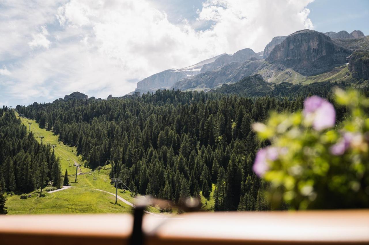 Laguscei Dolomites Mountain Hotel Arabba Exterior photo